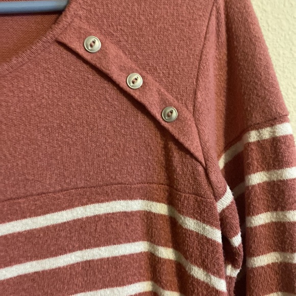 Market & Spruce striped thin sweater with buttons size small - Picture 3 of 5